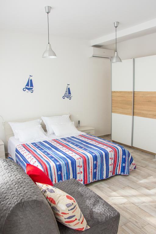 Apartment Villa Franci パグ エクステリア 写真