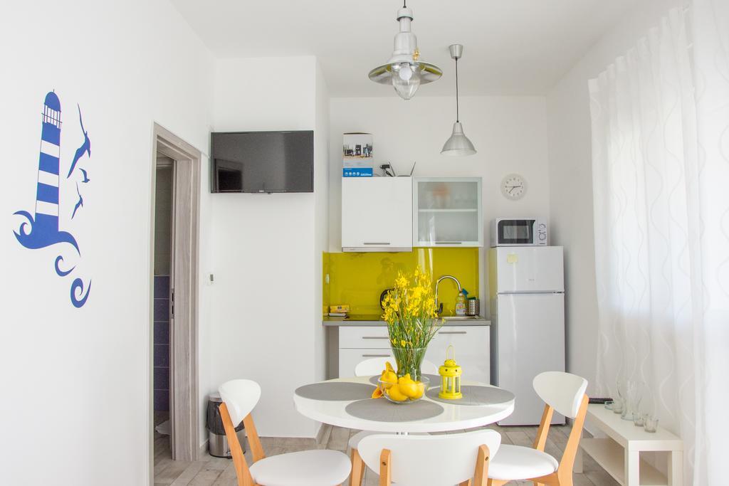 Apartment Villa Franci パグ エクステリア 写真